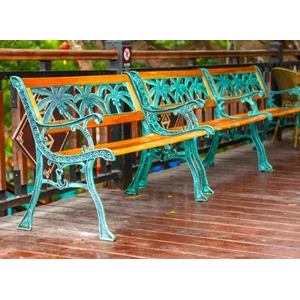 Tren Furnitur Outdoor 2026: Kursi Taman Besi Tetap Unggul di Segmen Publik