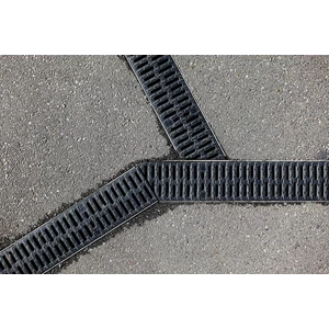 Grill Drainase dengan Desain Estetis untuk Area Komersial